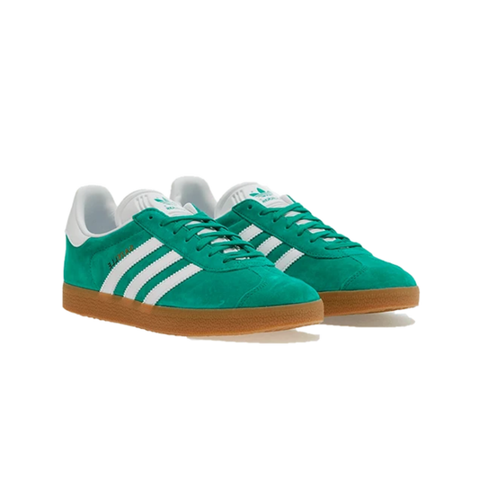 Paire d’Adidas Gazelle Court Green IG0671 verte et blanche vue de trois quarts