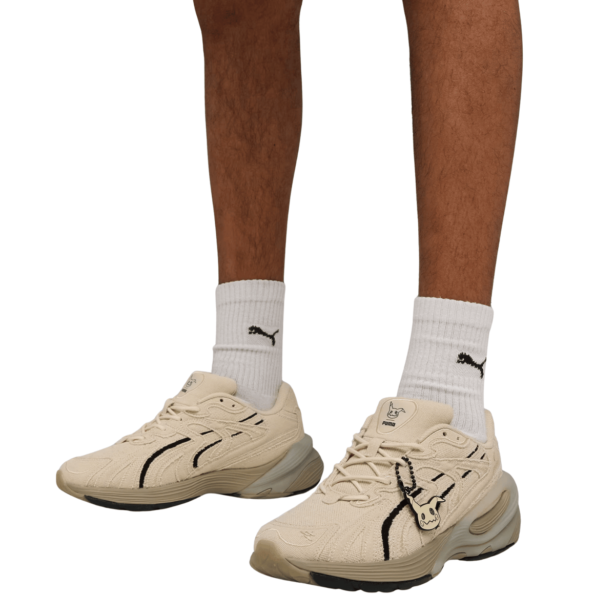 Détails Mimikyu et co-branding Pokémon sur la PUMA Inverse