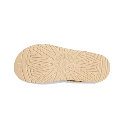Détails en daim beige de la UGG Goldenstar Clog Driftwood
