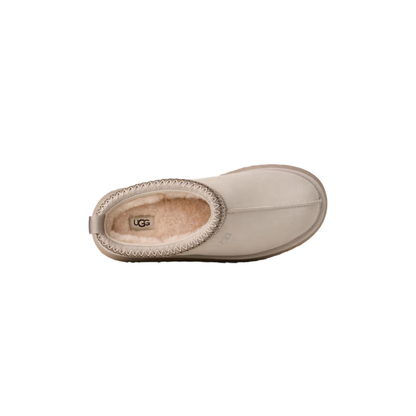 Vue arrière de la UGG Tazz II Ceramic avec tirant au talon